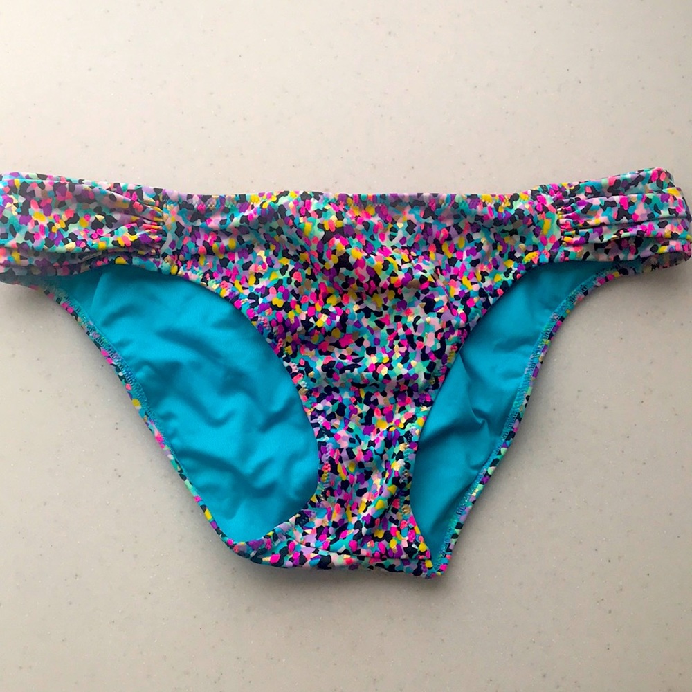 Speckled Bikini Bottom 👙🤩✨